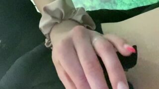 Petite & Horny – Jilhardiggg’s Nude Masturbation Session