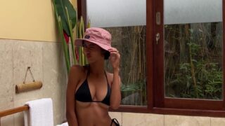 OnlyFans Sensation Rita Faez Nude Teasing Compilation