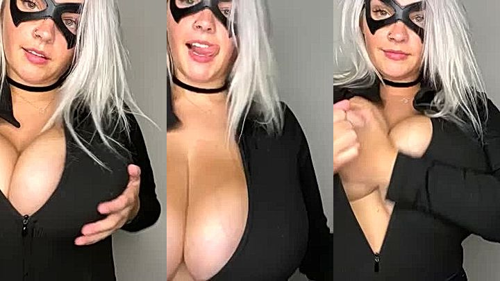 Whiptrax showing her big boobs Onlyfans leak