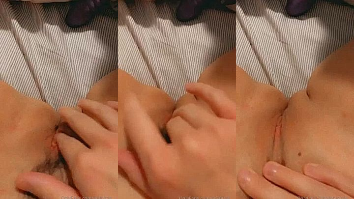 Whiptrax rubbing her pussy Onlyfans leak